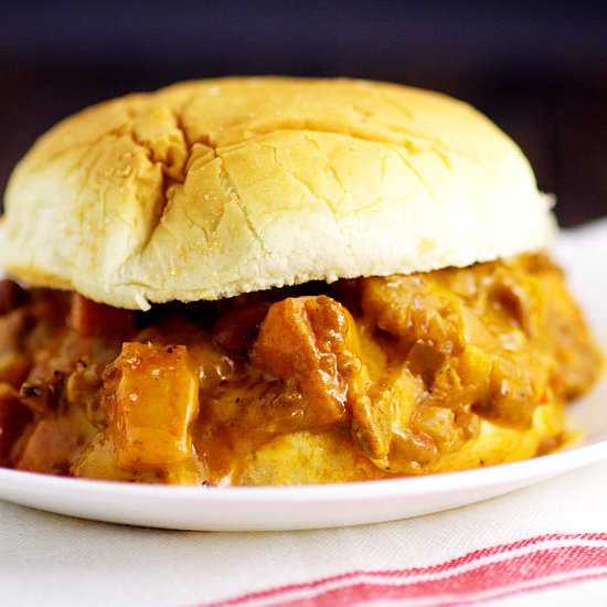 Slow Cooker Chili Cheese Sloppy Joe