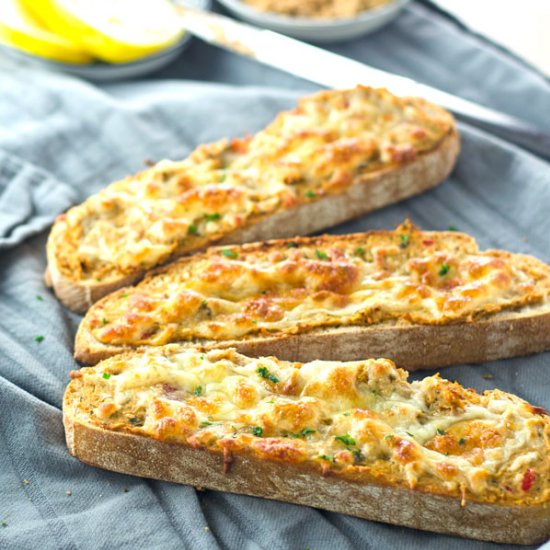 Tuna-Artichoke Crostini