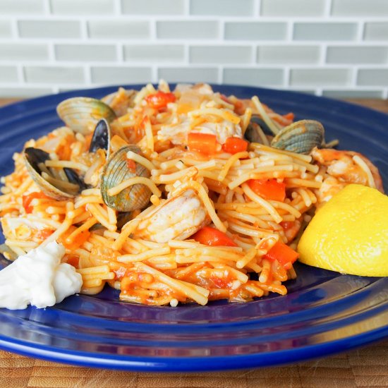 Fideua (Catalan pasta paella)