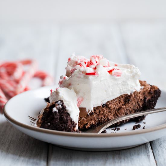 No-Bake Chocolate Cheesecake Pie