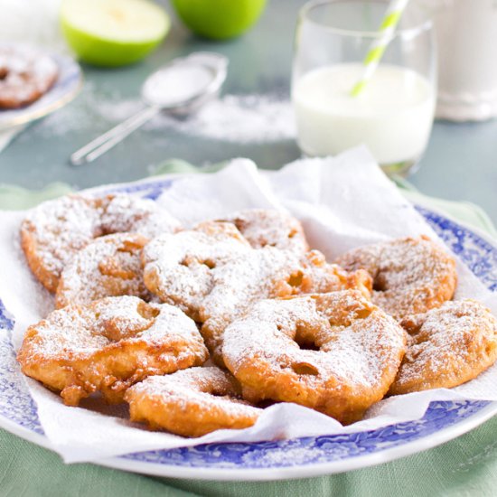 Appelflappen (Dutch Apple Fritters)