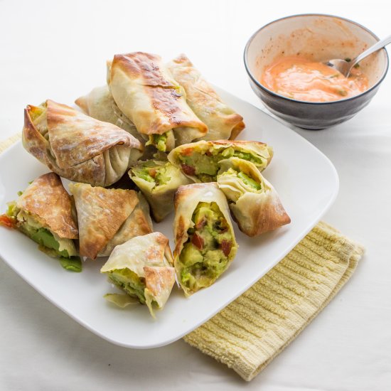 Avocado Egg Rolls with Sriracha Dip