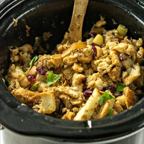 Slow Cooker Apple Stuffing