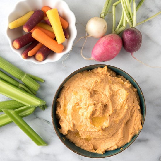 Sriracha Hummus