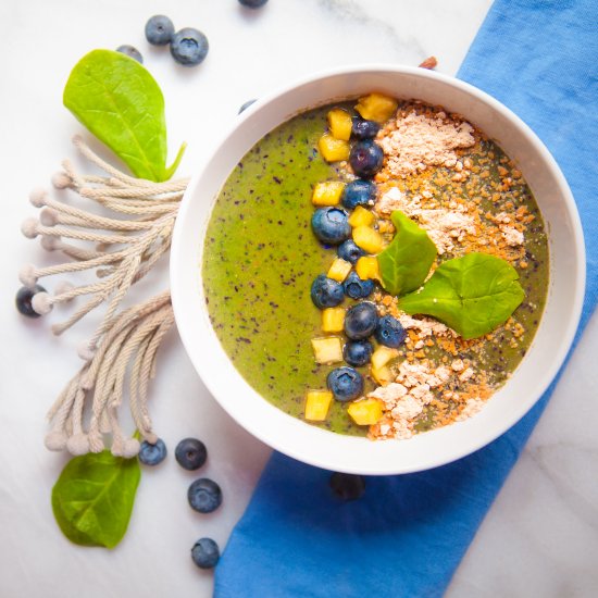 Blueberry, Pineapple, and Spinach Smoothie