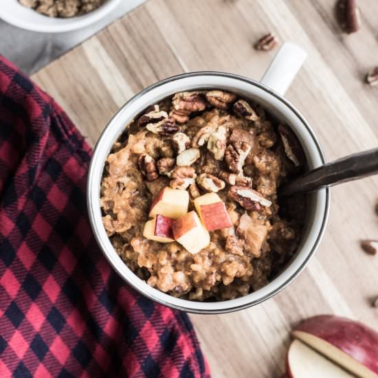 Slow-Cooker Apple Cinnamon Oatmeal