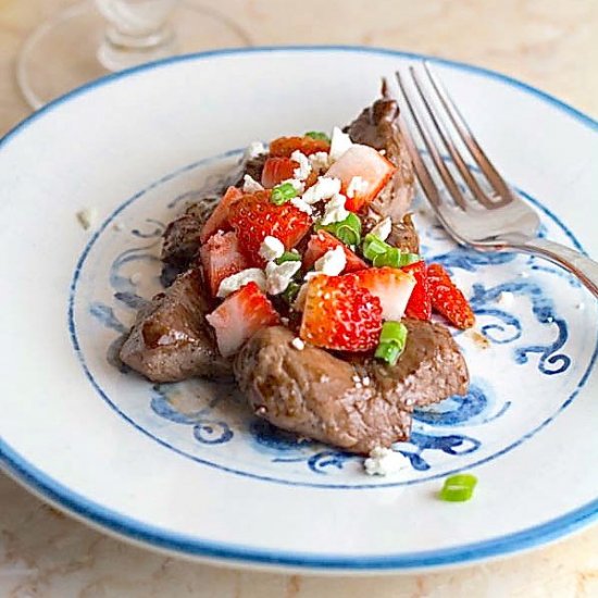 Pork tenderloin with strawberries