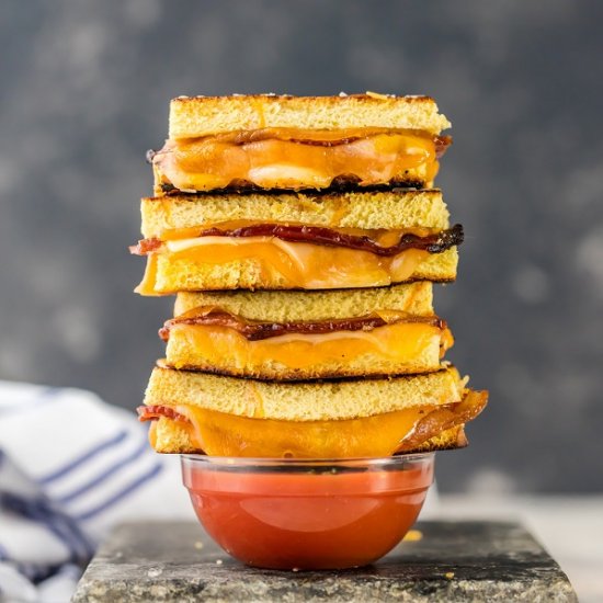 Whiskey Bacon Grilled Cheese Dippers