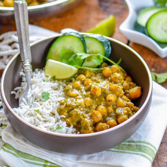 Roasted Tomatillos Chickpea Curry