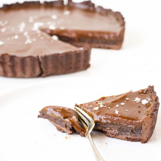 Salted Caramel Chocolate Tart