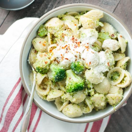 Pasta with Broccoli Sauce