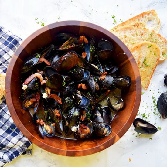 Bacon & Horseradish Steamed Mussels