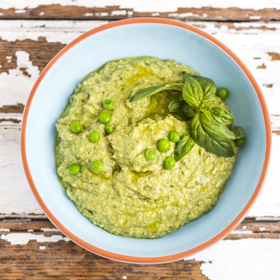 Zucchini Noodles with Avocado Pesto