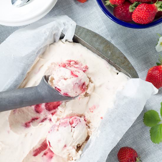 Balsamic Strawberry Ice Cream