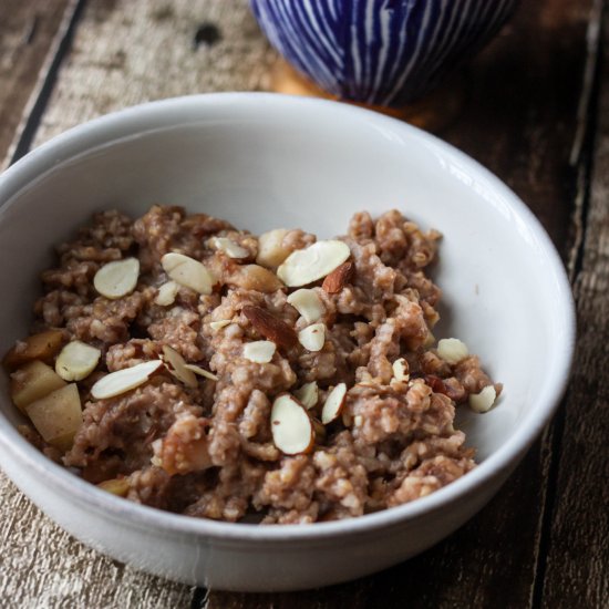 Slow Cooker Apple Cranberry Oatmeal