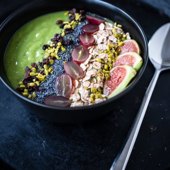 GREEN SMOOTHIE BOWL