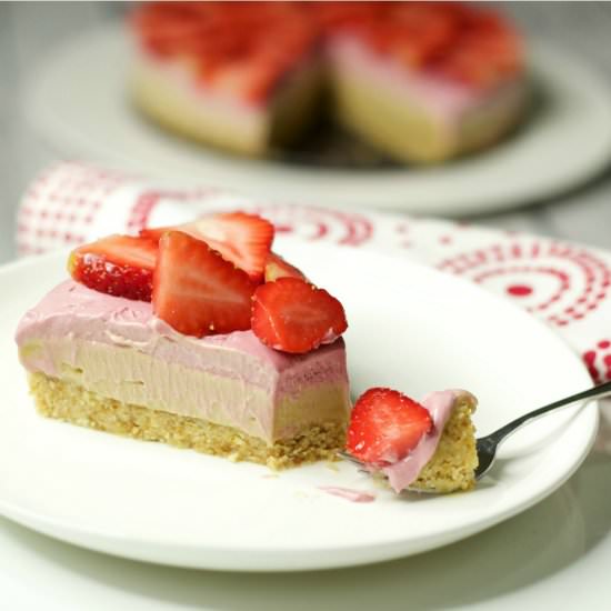 Raw Strawberry Cheesecake