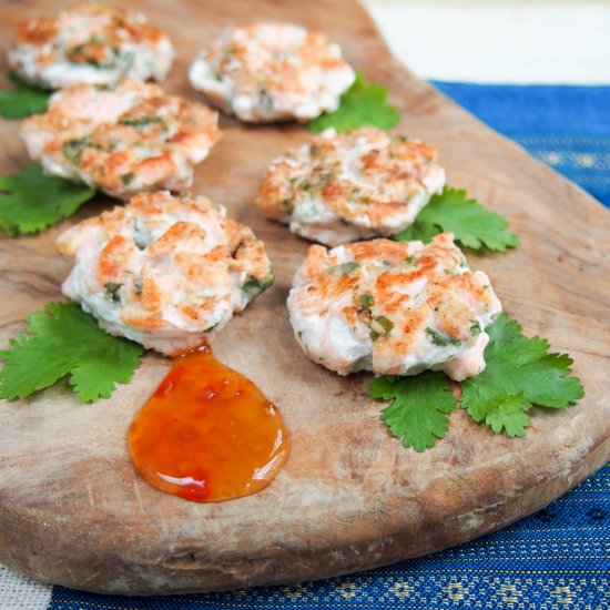 Mildly-Thai Salmon Cakes (2 Ways)