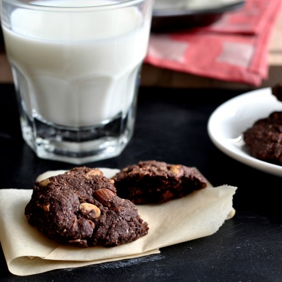 Vegan Chocolate Almond Cookies