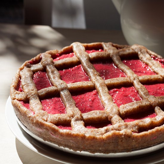 Raw vegan Linzer Cake