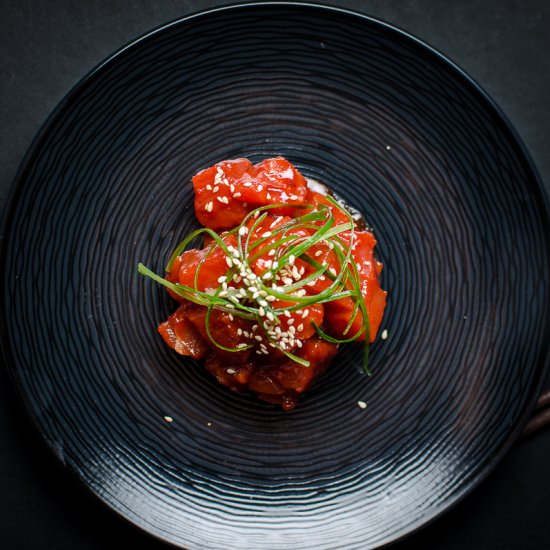 Raw tuna in Korean chilli sauce