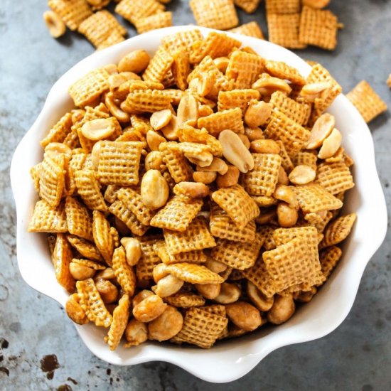 Easy Microwave Pay Day Chex-Mix