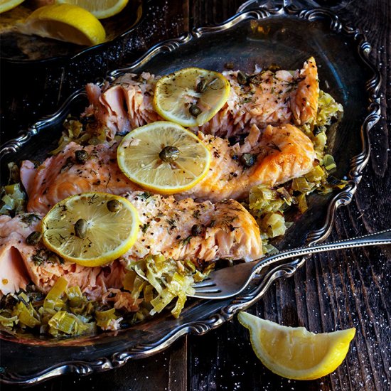 Baked Salmon with Creamy Leeks