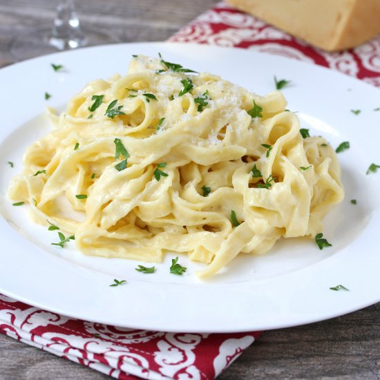 Fettuccine Alfredo