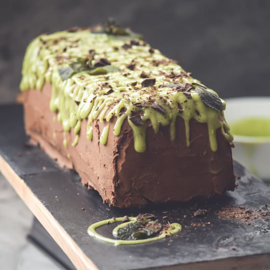 Mint Chocolate Chip Semireddo Cake