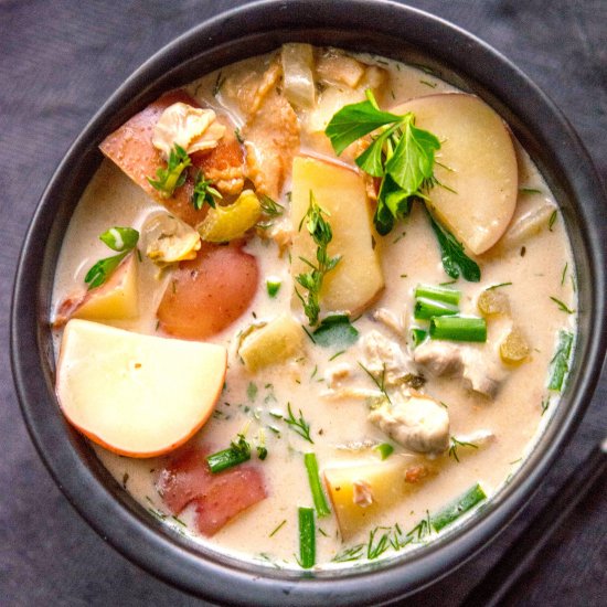 Slow Cooker Clam Chowder