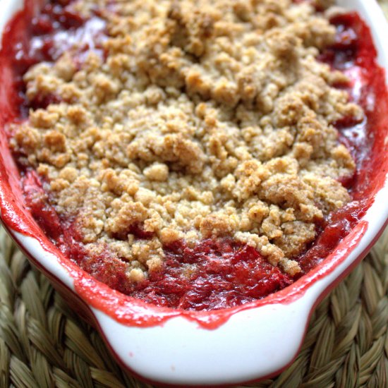 Strawberry and Almond Crumble