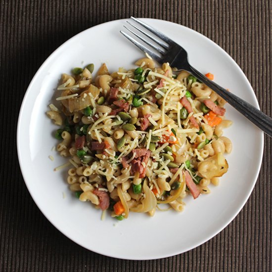 Pasta with Pancetta, Peas & Onions