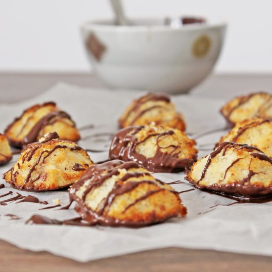 Coconut Macaroons with Chocolate