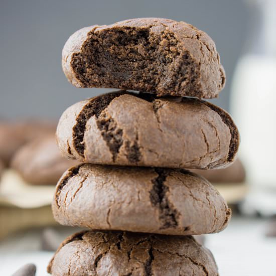 Healthy Chocolate Crinkle Cookies