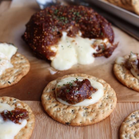 2-Ingredient Fig Baked Brie