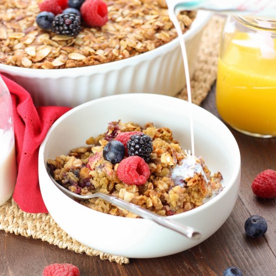 Almond Berry Baked Oatmeal