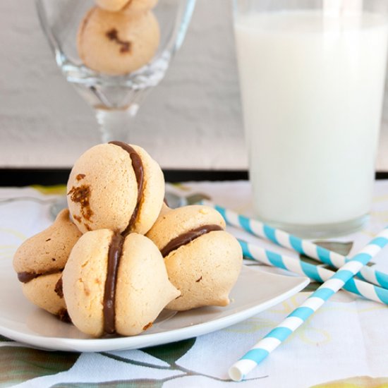 ORANGE AND CHOCOLATE MACARONS