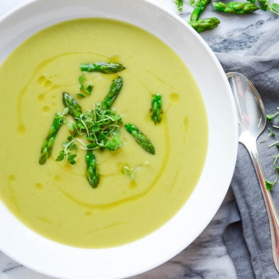 Creamy Asparagus Sunchoke Soup