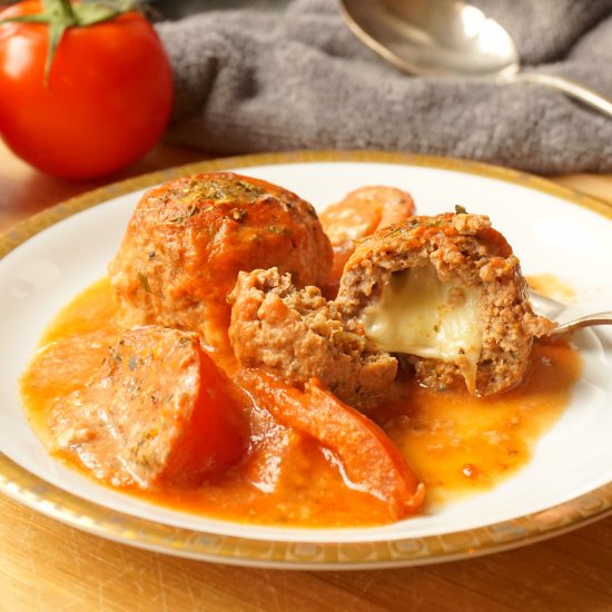 Filled Meatballs in Tomato Gravy