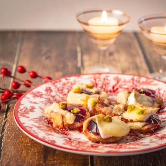 Brie Bites with Syrah Jelly