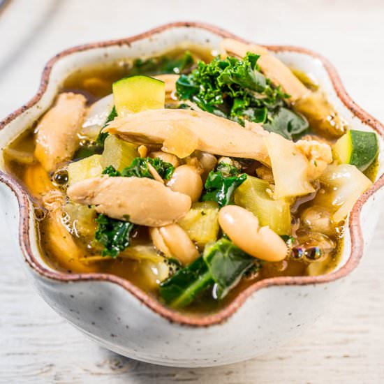 Easy Kale White Bean & Chicken Soup