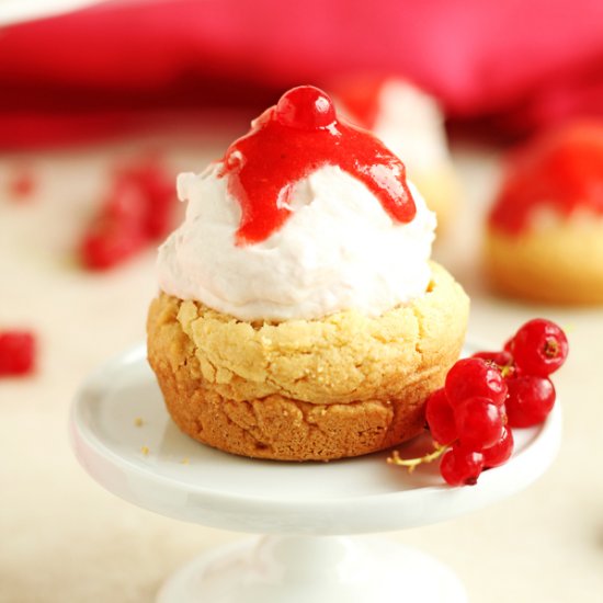 Strawberries & Cream Cookie Cups