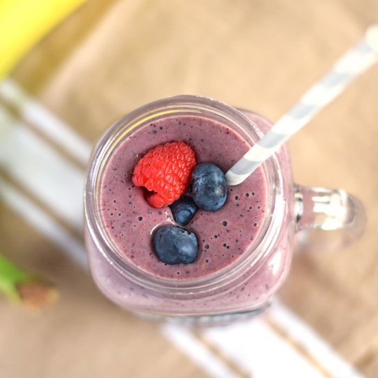 Banana Berry Breakfast Smoothie