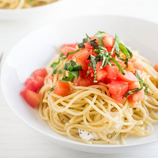 30 Minute Chicken Caprese Pasta