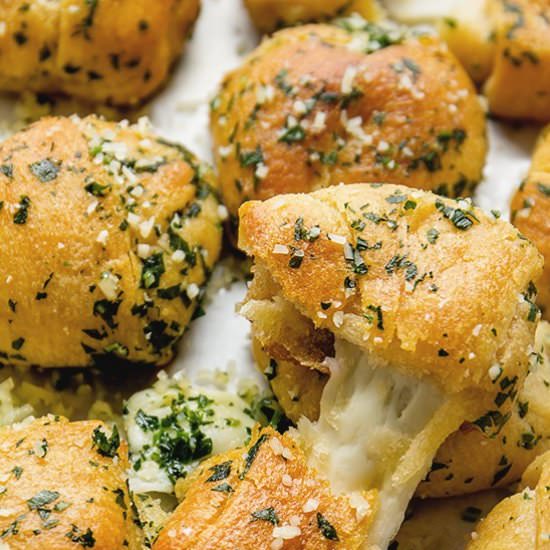 Cheesey Garlic Knots