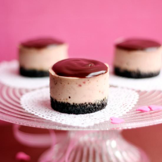 Mini Strawberry Cheesecakes