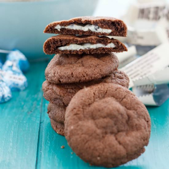 Cookies ‘n’ Cream Stuffed Cookies