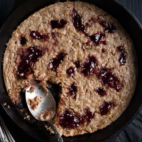 Peanut Butter Jelly Oatmeal Bake