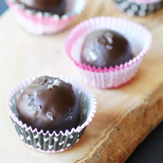 5 Ingredient Vegan Turtle Truffles