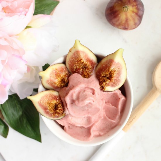 Simple vegan strawberry ice cream